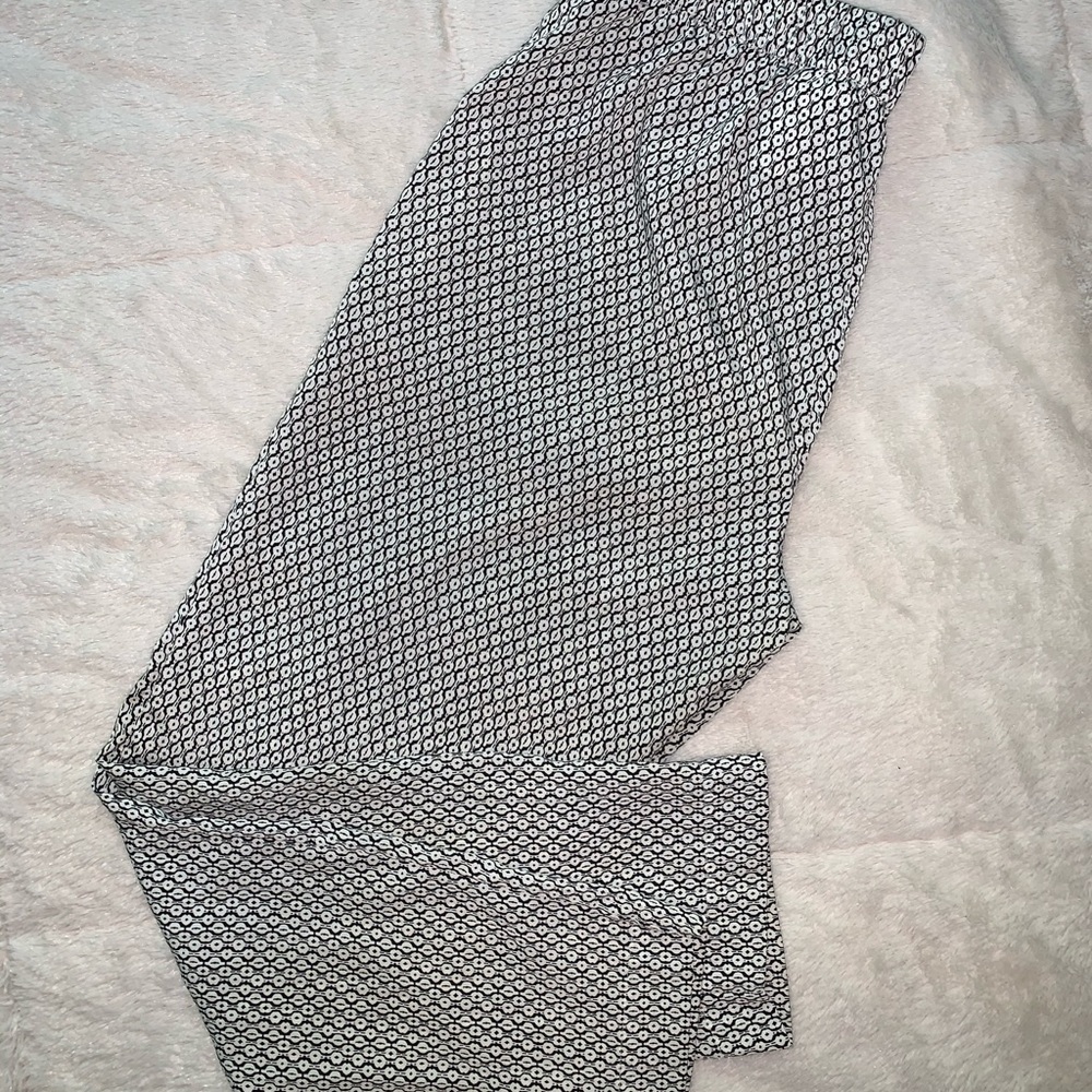 4/$35: H&M Fun Dressy Printed Pants with Pockets